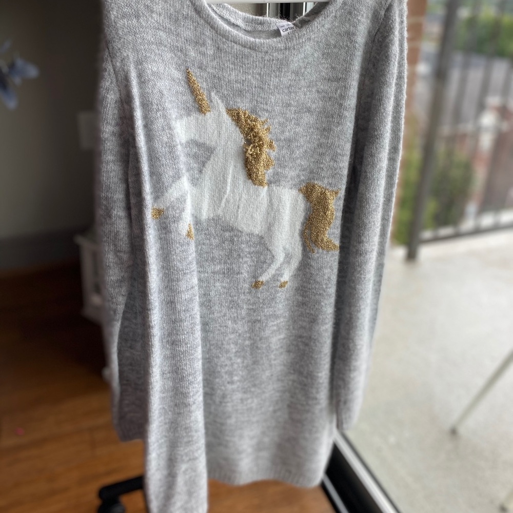 Unicorn designs sweater